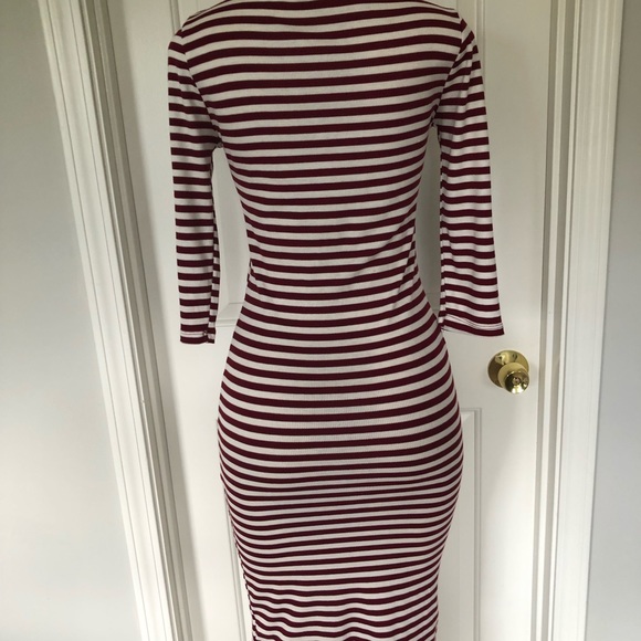 Hearts & Hips long sleeve dress - Picture 2 of 2